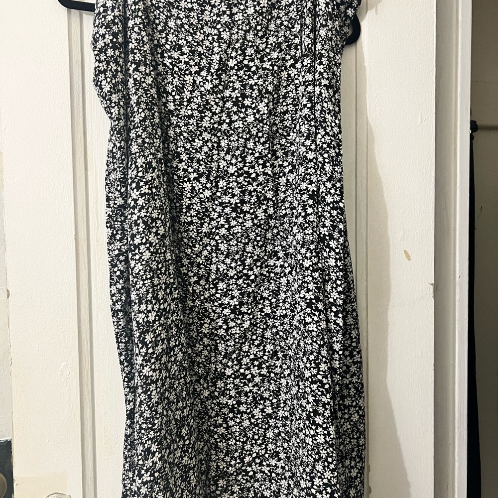 SHEIN Black and White Casual Midi Dress